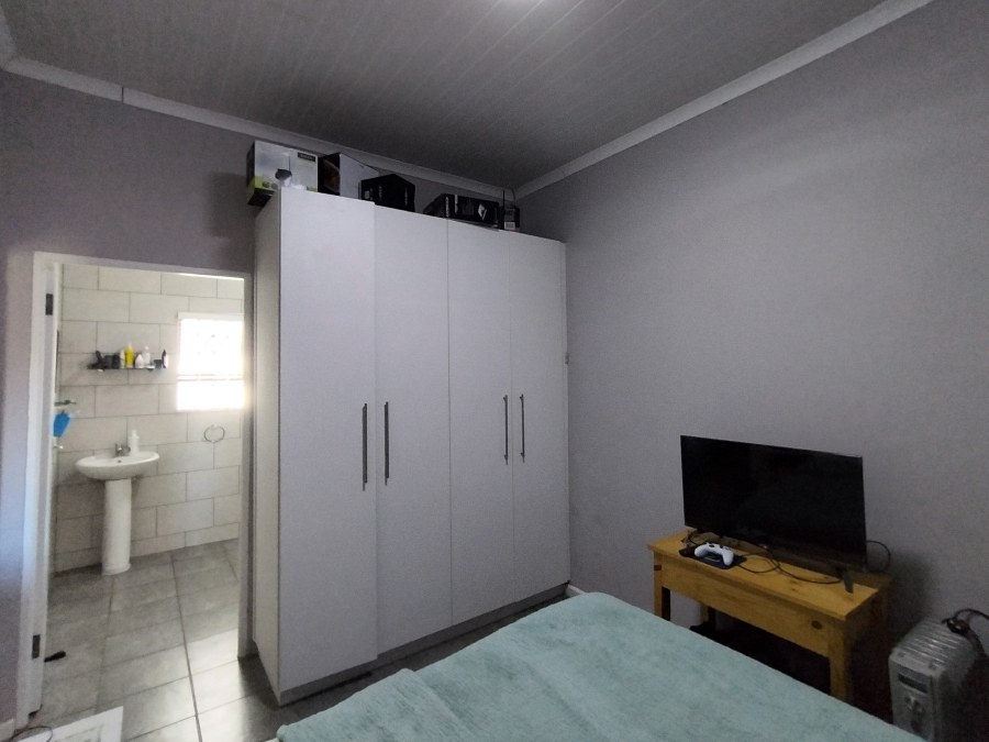 1 Bedroom Property for Sale in Amandelrug Western Cape